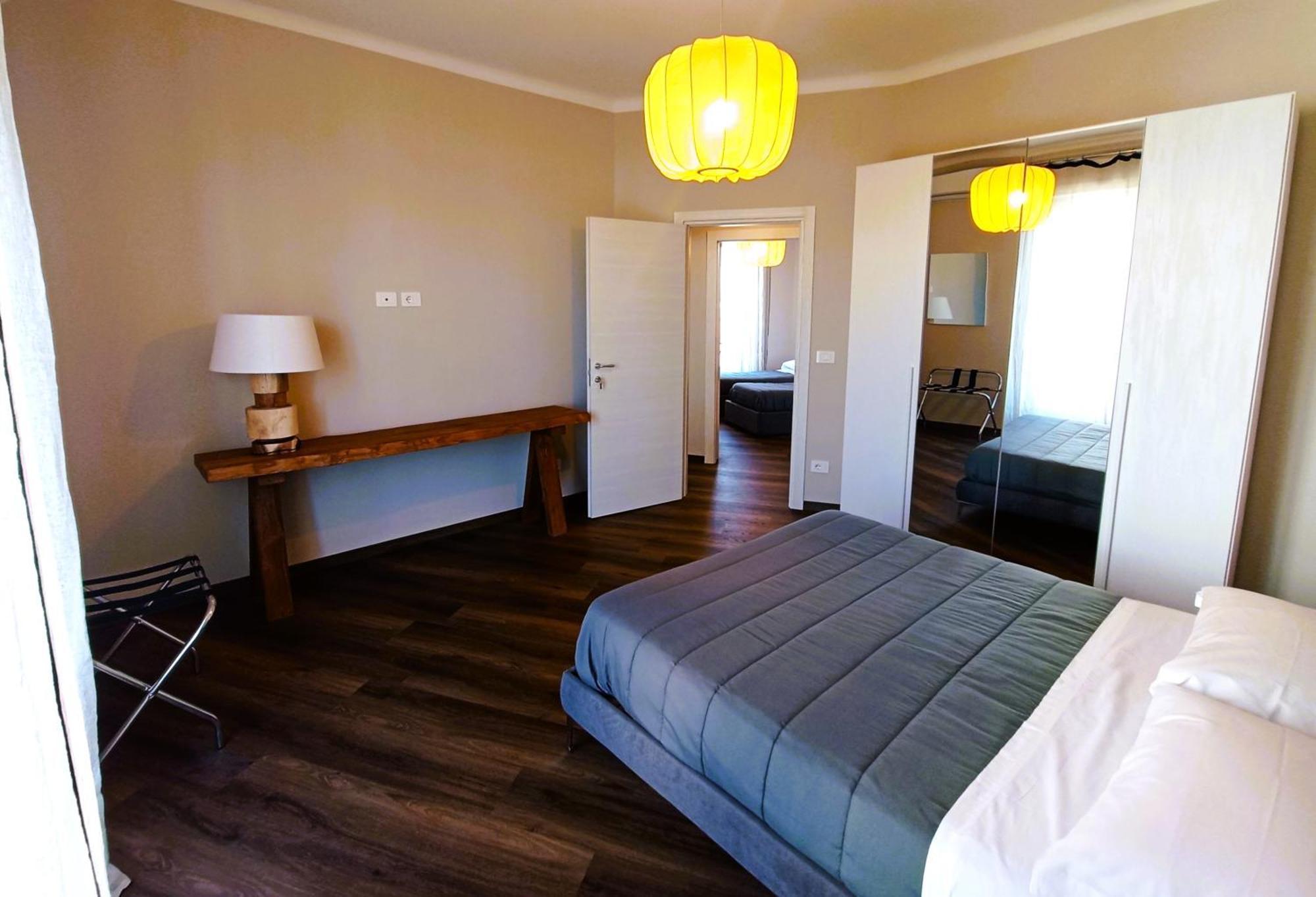 Mile Hotel บารี ภายนอก รูปภาพ